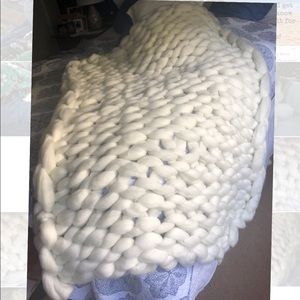 Chunky yarn Merino wool white blanket, so soft